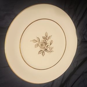 Encanto by Nagoya dinner plate.